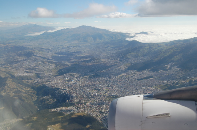 Einflug in Quito